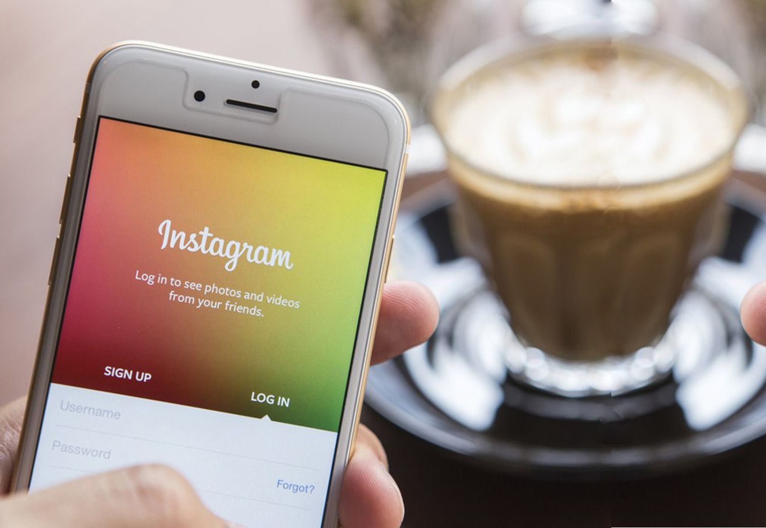 Instagram вводит инструмент для обозначения фейкового контента