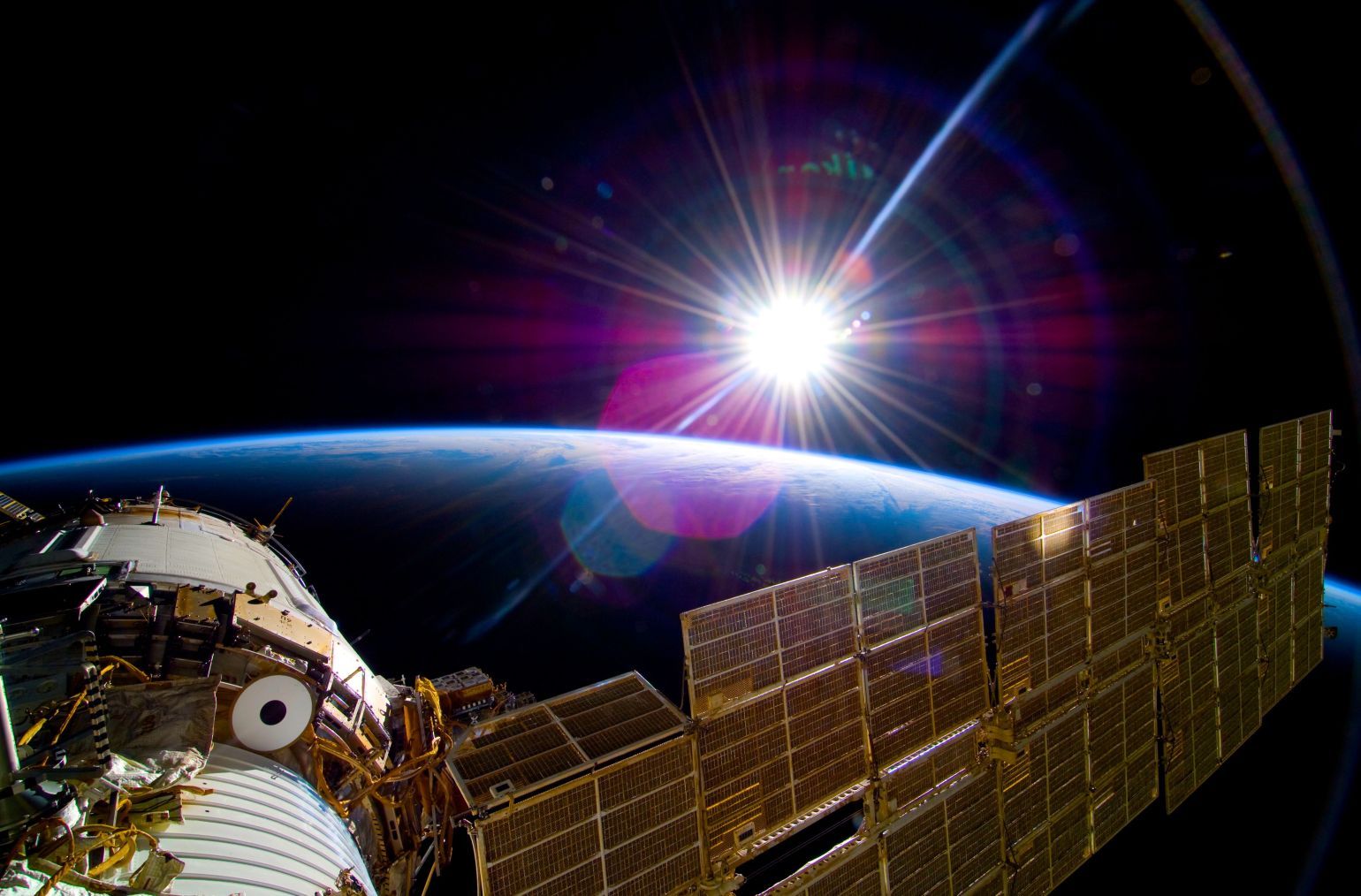 ISS-e1427905322279.jpg