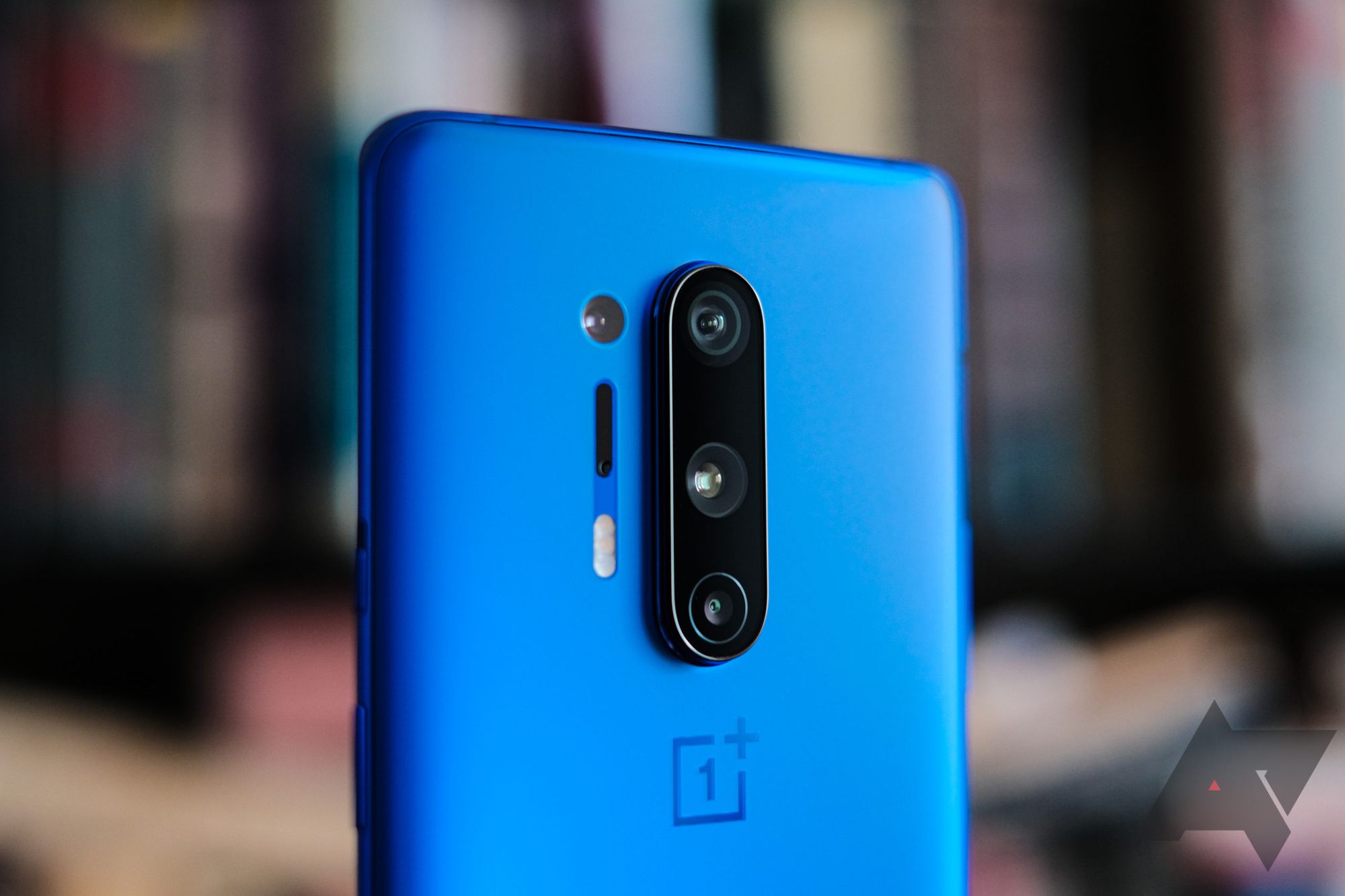 One Plus 8 Pro Фото