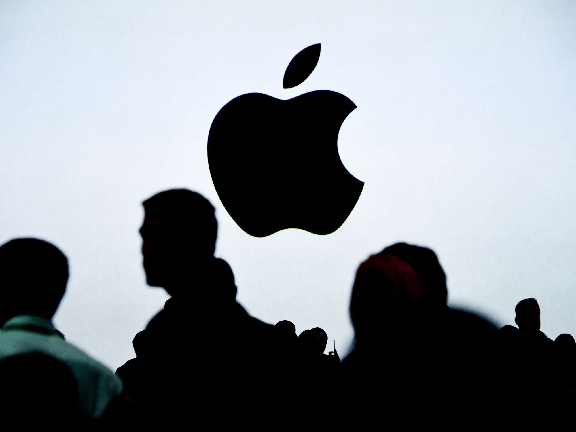 Apple-Logo-Store-TA-692625636.jpg