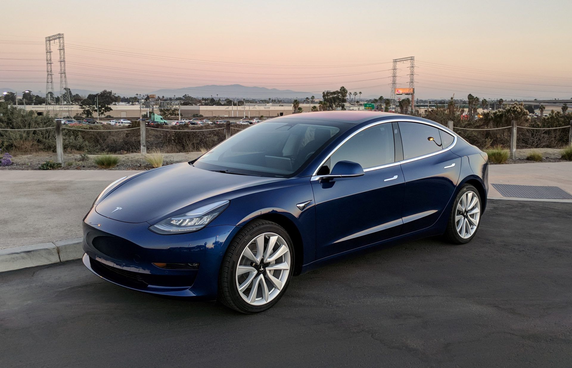 Tesla поставила в 2020 году почти 500 тыс. электромобилей