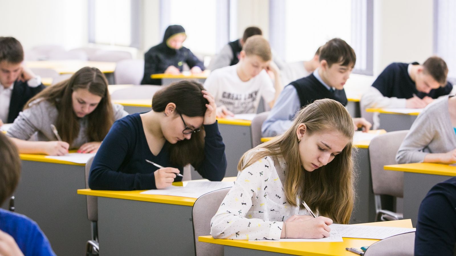 В России участились случаи мошенничества с продажами фейковых ответов на ЕГЭ и ОГЭ