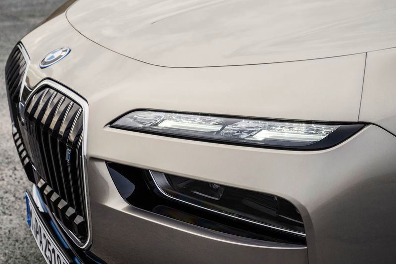 Анонсирован электромобиль BMW 7-й серии с запасом хода до 483 км