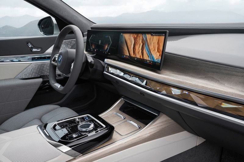 Анонсирован электромобиль BMW 7-й серии с запасом хода до 483 км