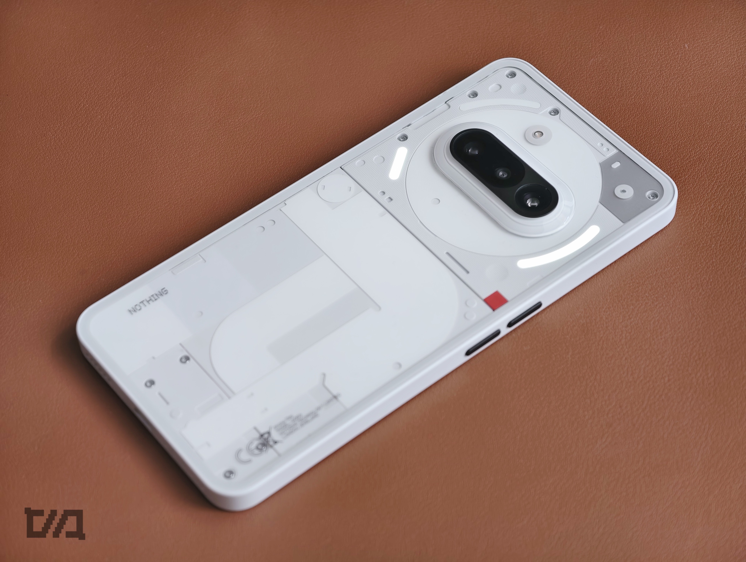 Обзор Nothing Phone (3a): удар по конформизму в среднем сегменте